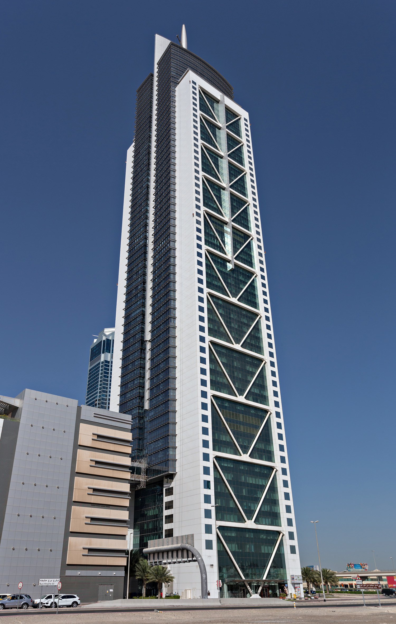 Millennium Tower, Dubai - View from the east. © Mathias Beinling